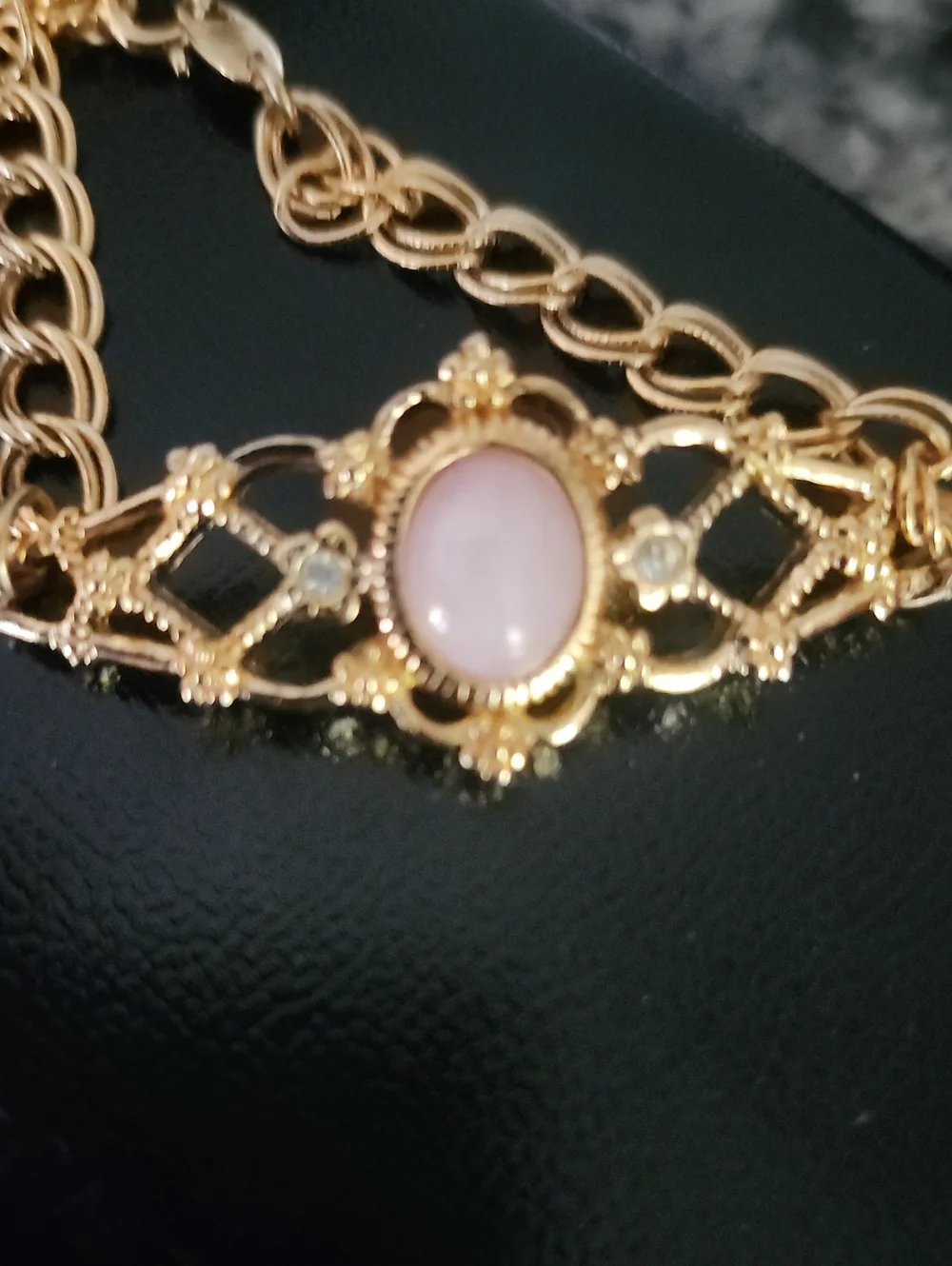 Vtg 70's Avon Gold Tone Filigree Bracelet with Rose Quartz Cabochon